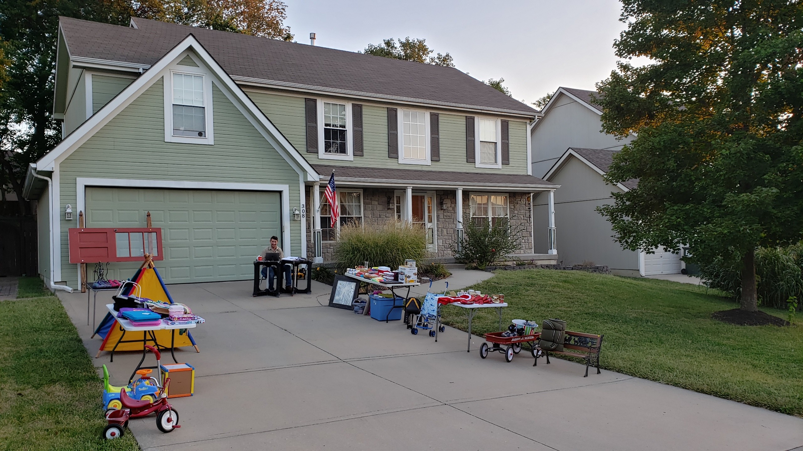 REGISTRATION OPEN FOR LANSING’S 2022 FALL CITYWIDE GARAGE SALE